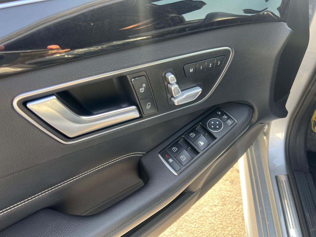 مرسيدس بنز E300 MERCEDES BENZ - E300 - CAR IS WITH NUMBER PLATE - MODEL 2016 - 107889KM