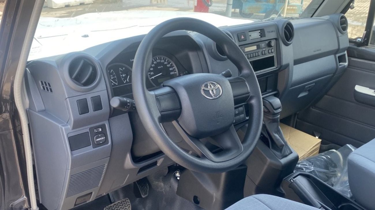 تويوتا لاند كروزر بيك آب 4.0L