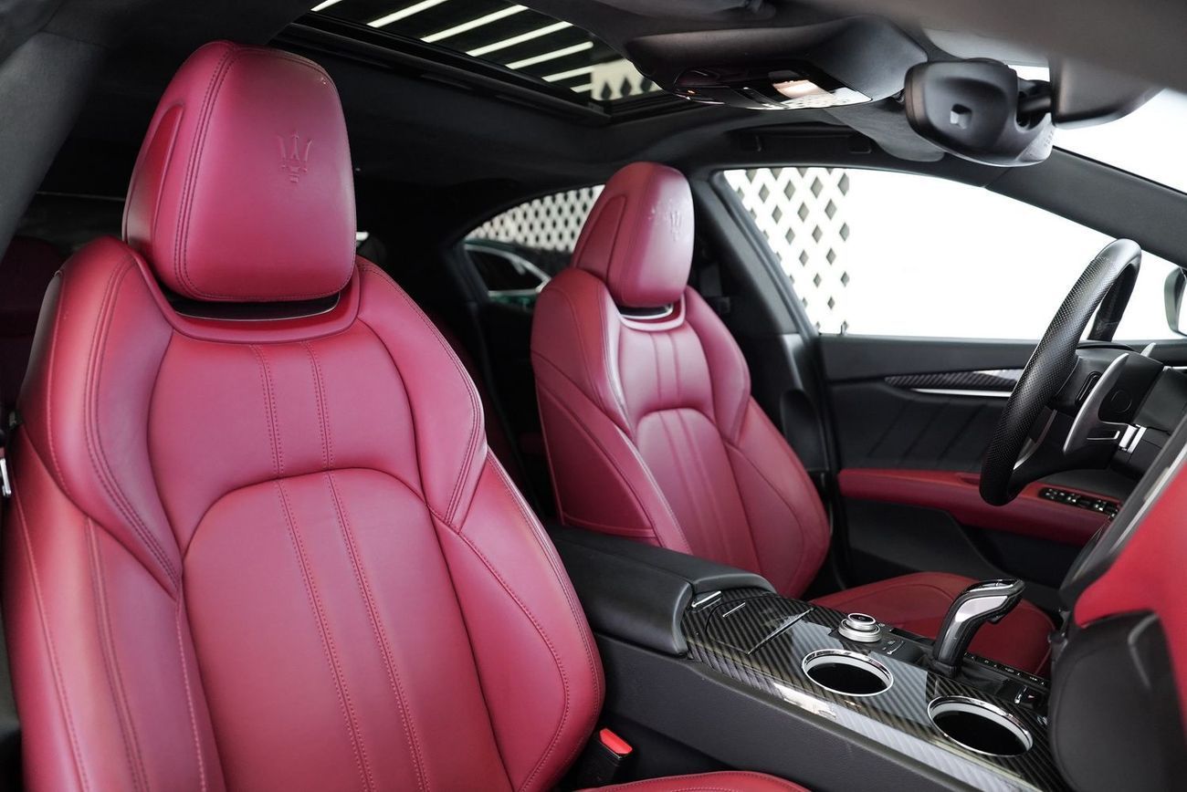 مازيراتي جيبلي Std 3.0L