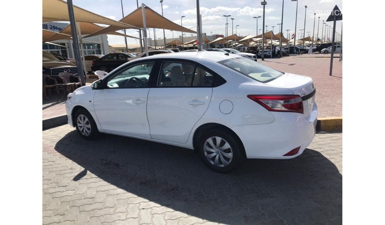 Toyota Yaris Toyota yaris 2014 gcc very celen car for sale