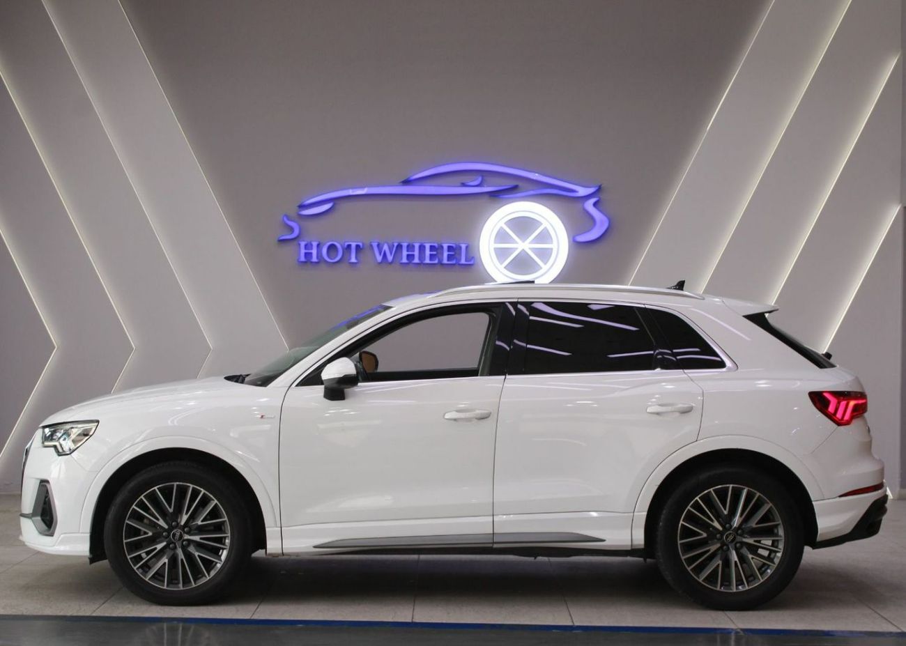 Audi Q3 40 TFSI - S Line | 2023