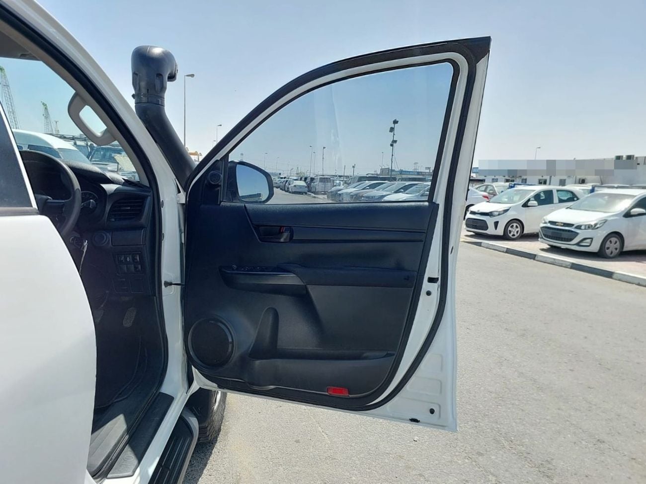 Toyota Hilux DLS TOYOTA HILUX PICKUP RHD 2018 MODEL 2.8 L DIESEL AUTOMATIC(PM16990)