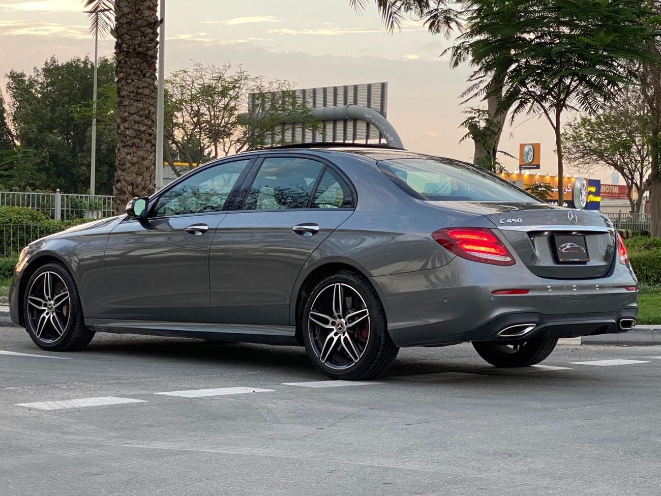 Mercedes-Benz E 450 4MATIC AMG BODY KIT 2020 -V6- ORIGINAL PAINT - WARRANTY AVAILABLE