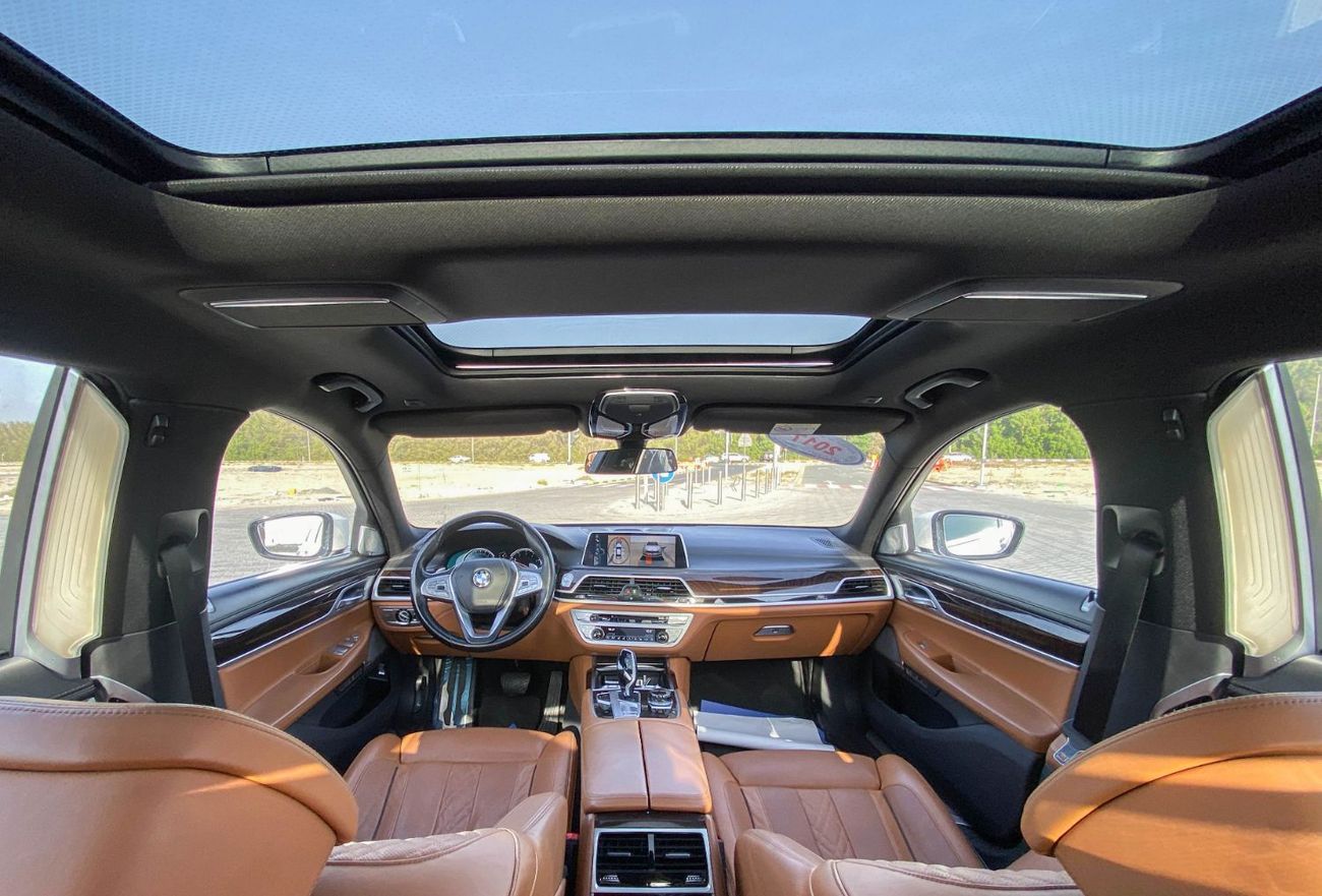 بي أم دبليو 750Li xDrive 4.4L (523 HP)