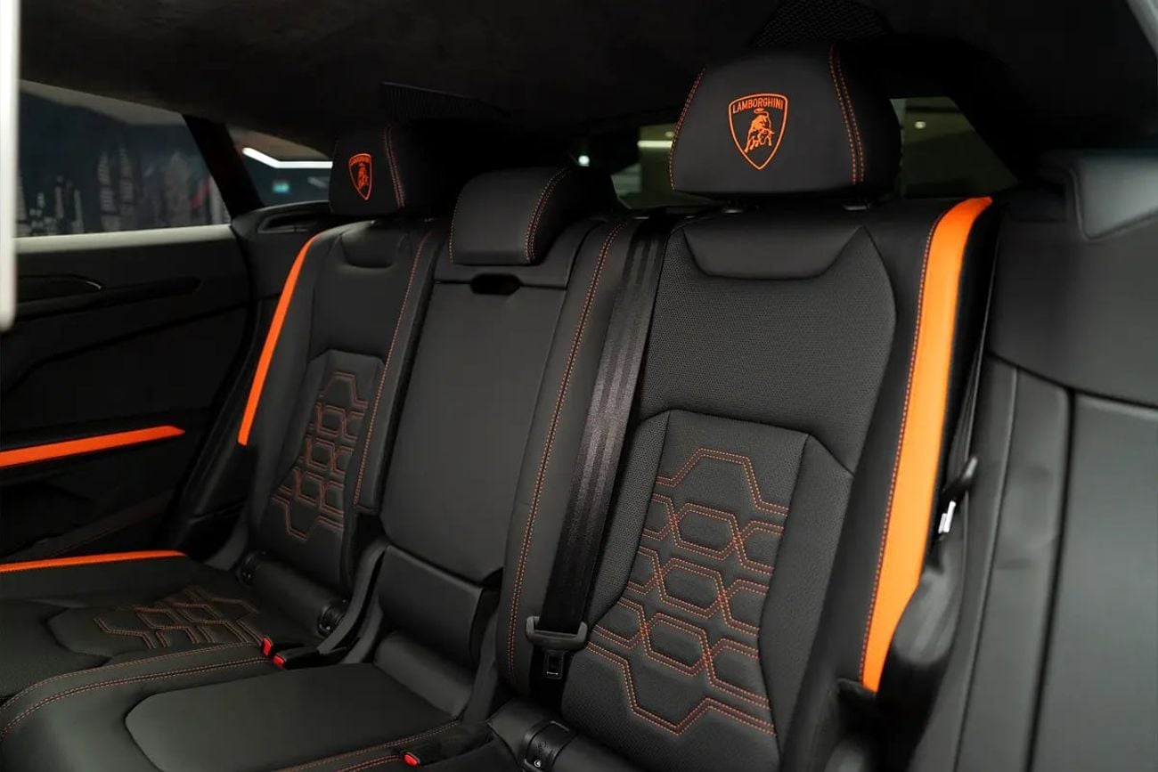 Lamborghini Urus LAMBORGHINI | URUS SE | FULL SPECS | 2025MY CARBON FIBER