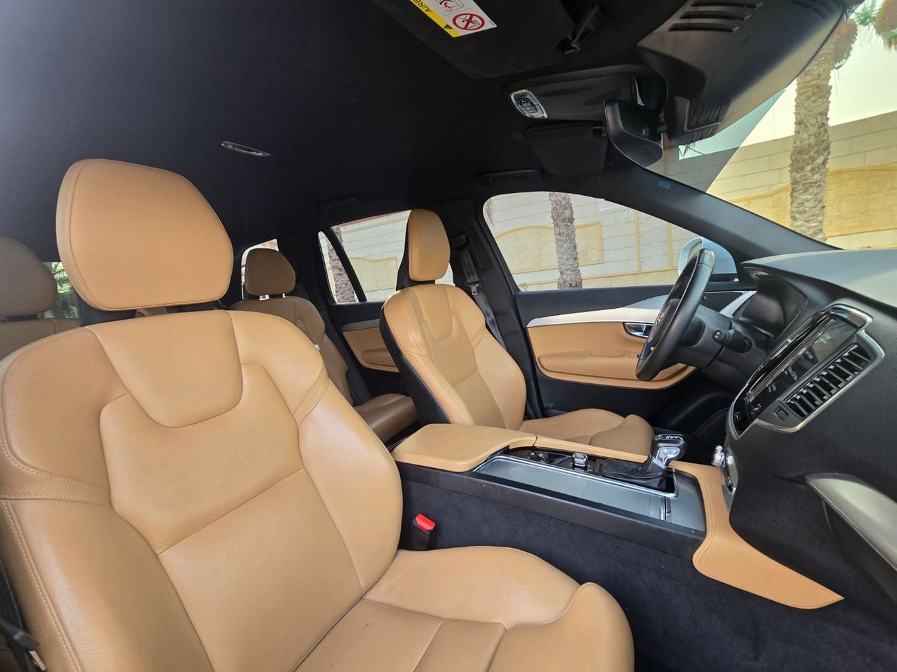 فولفو XC 90 MOMENTUM