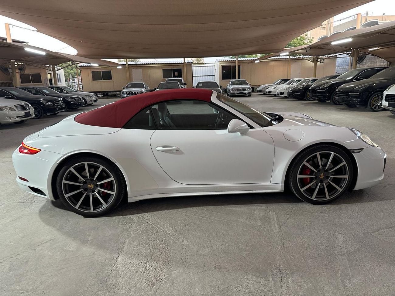 Porsche 911 PORSCHE 911 CARRERA 4S CABRIOLET 2017 | FULL SERVICE HISTORY | TWO KEYS | SPORTS EXHAUST SYSTEM