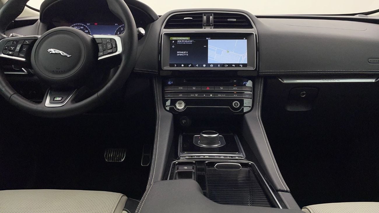 Jaguar F Pace 2L 2020 | 0 DP | 1494/Month | 30 Day Return | Service History