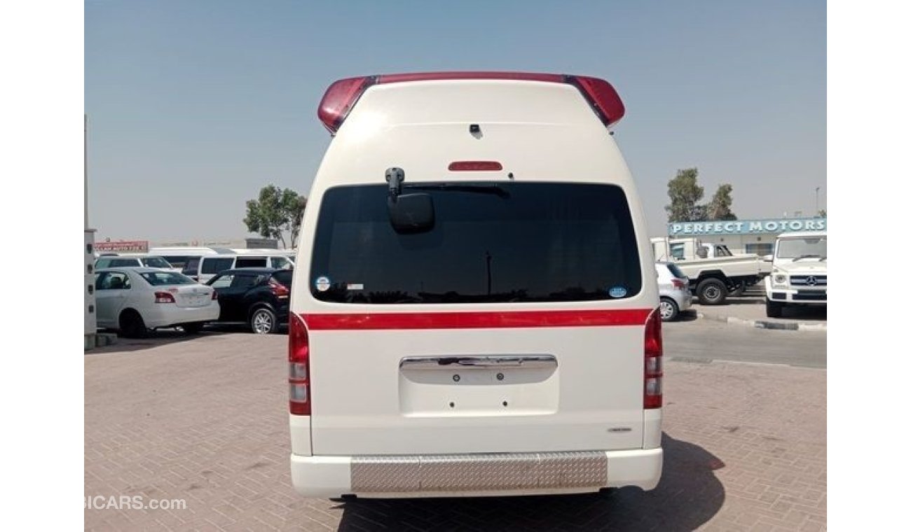 تويوتا هاياس TOYOTA HIACE AMBULANCE RIGHT HAND DRIVE (PM1372)