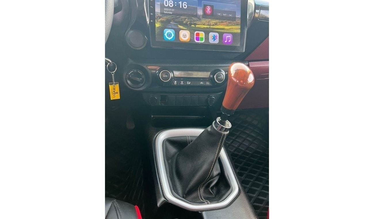 تويوتا هيلوكس 2016 TOYOTA HILUX MT FULL OPTION 2.7L V4 4X4 - 4 Wheel Drive - GOOD CONDITION