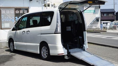 Nissan Serena HFC26