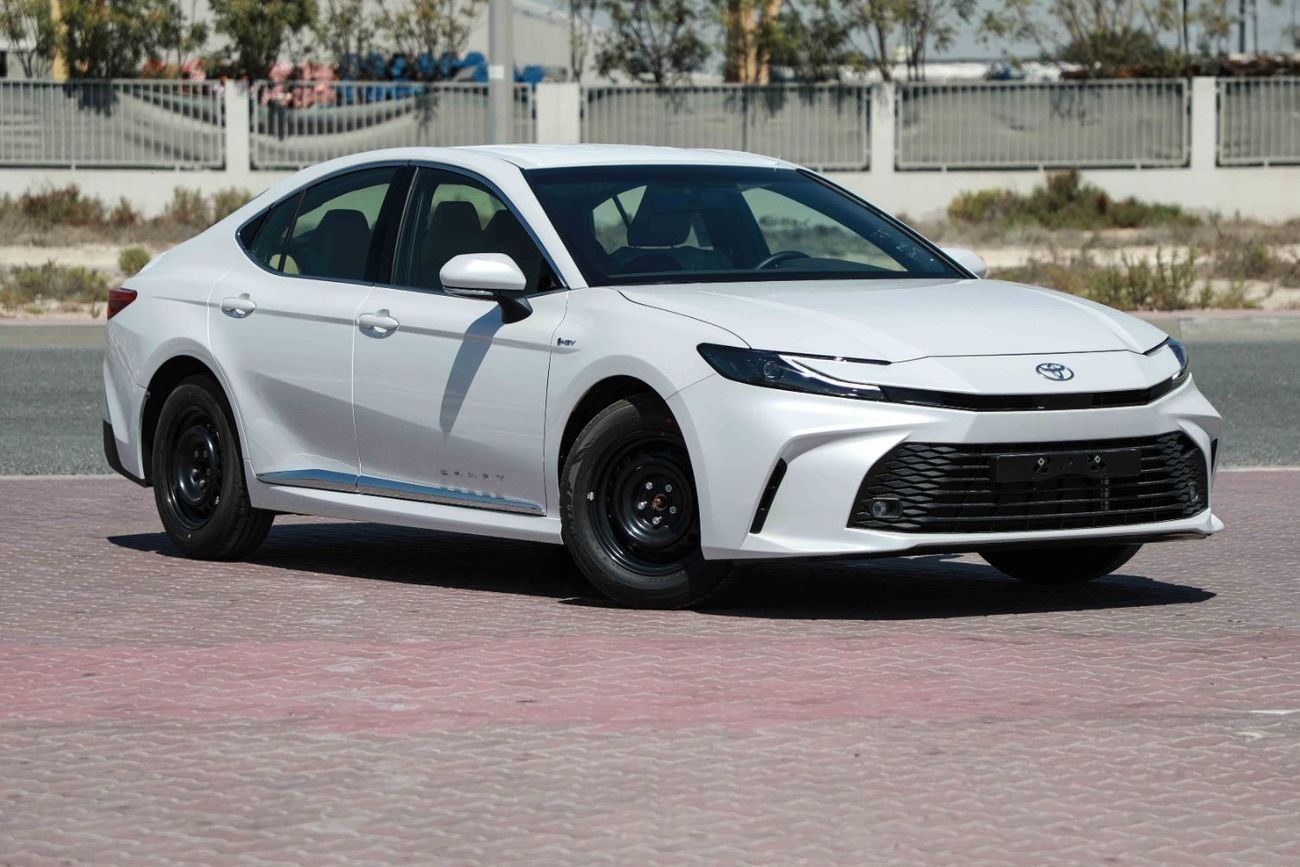 تويوتا كامري LE 2.5 Hybrid - PLATINUM WHITE PEARL inside BEIGE | Export Only