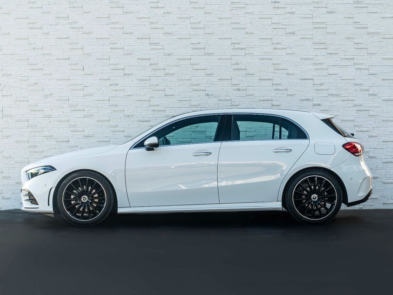 Mercedes-Benz A 200 AMG AED 2,359 PM • A200 AMG • ONLY 9,000 KMS • OFFICIAL MERCEDES-BENZ EMC WARRANTY UNTIL 2027