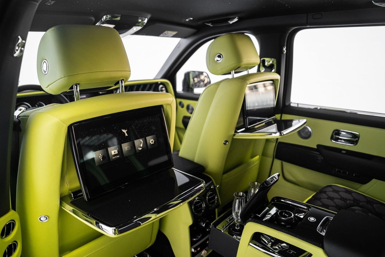 رولز رويس كولينان Rolls Royce Cullinan Black Badge