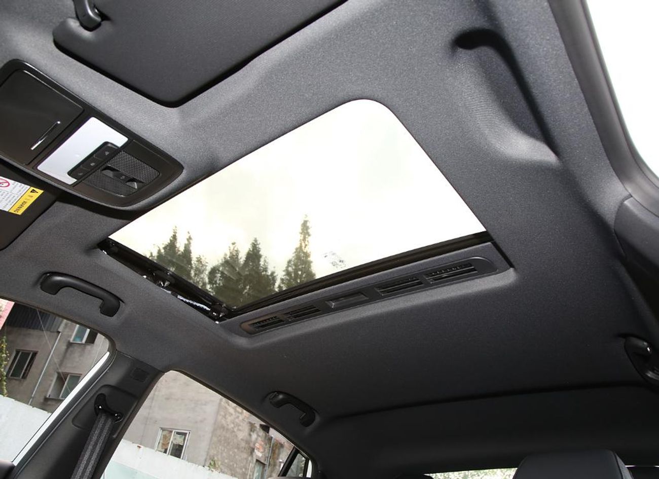 أم جي 5 MG 5 Luxury 1.5L - Sunroof - 360 Cameras - 2025 Brand New (Export)