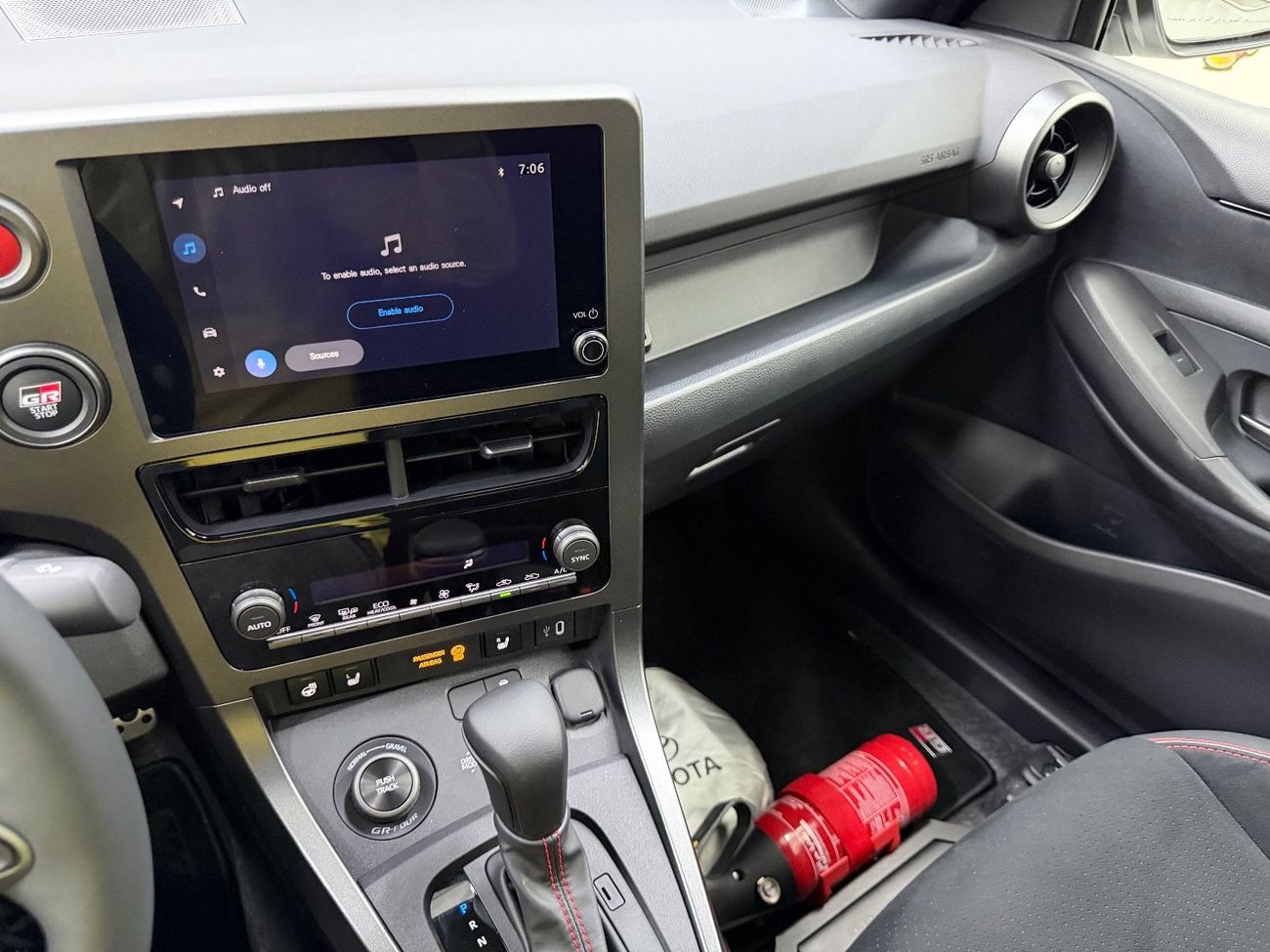 تويوتا يارس GCC .. BRAND NEW .. O km .. GR