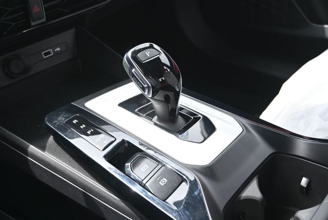 MG GT MG GT 1.5L fastback sedan, Full Option, Model 2023, Color Yellow