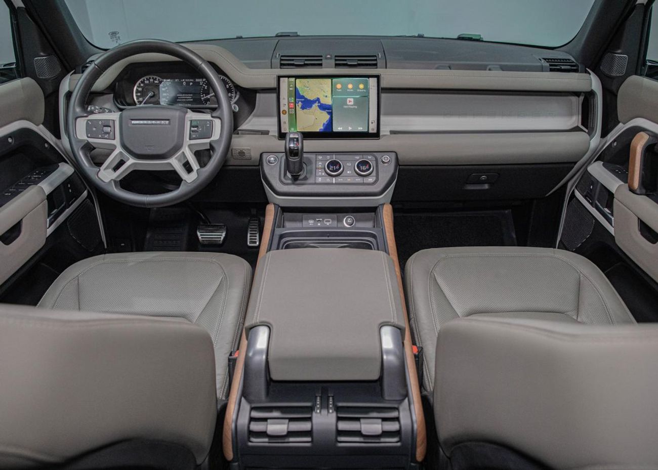 لاند روفر ديفندر 110 SE P400 3.0L