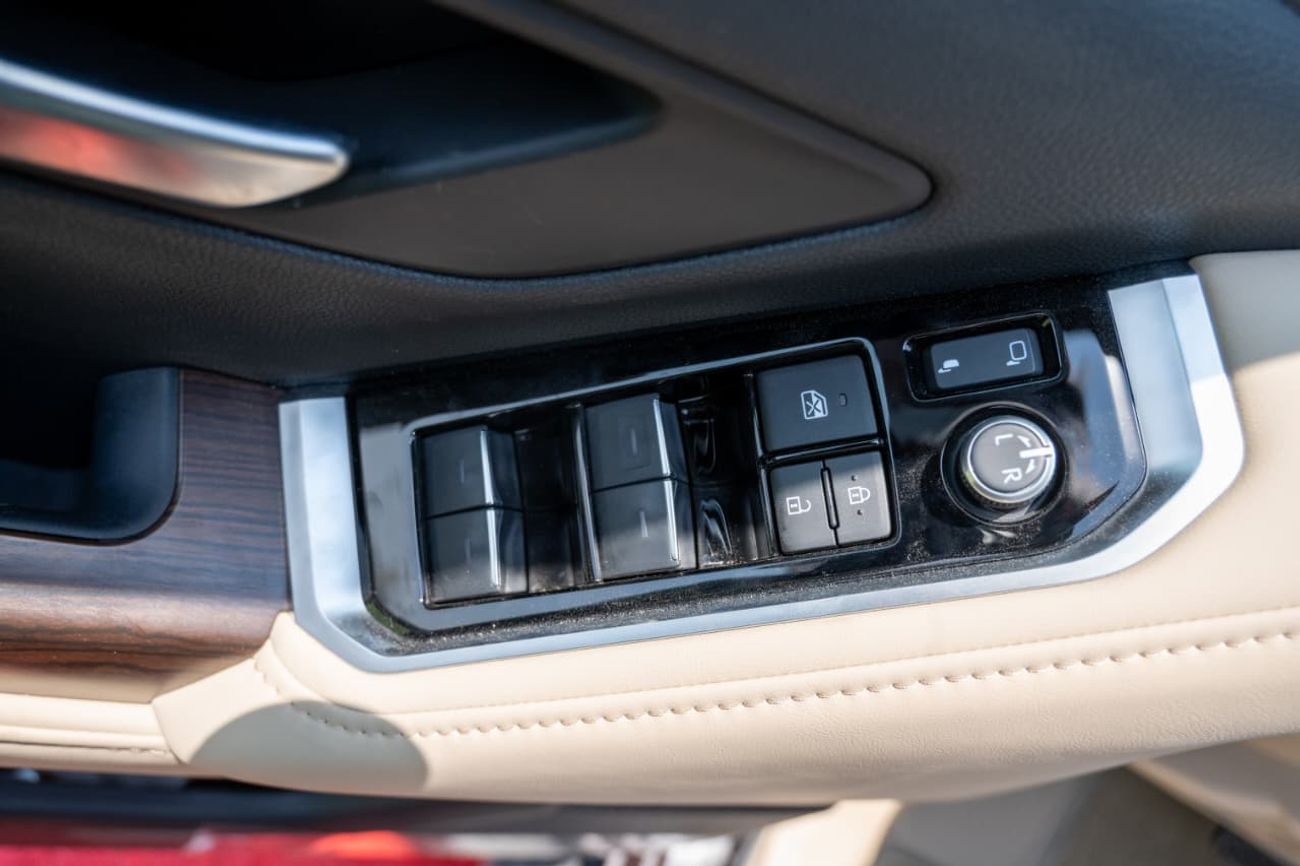 Toyota Land Cruiser GXR V1 4.0L Petrol 2026