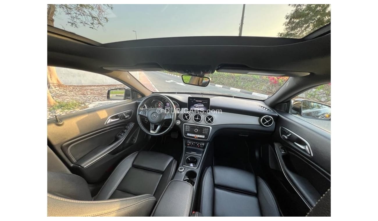 مرسيدس بنز CLA 250 GREAT OFFER MERCEDES BENZ CLA 250 2019 AMG FULL OPTIONS LOW MILEAGE