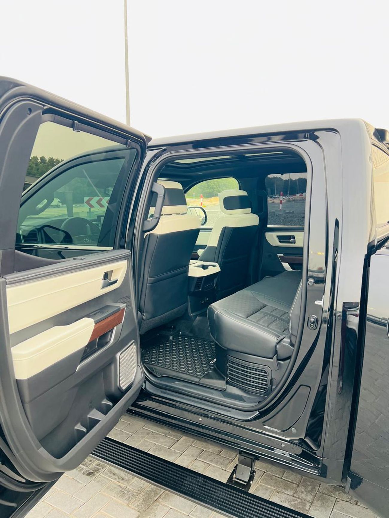 Toyota Tundra CAPSTONE