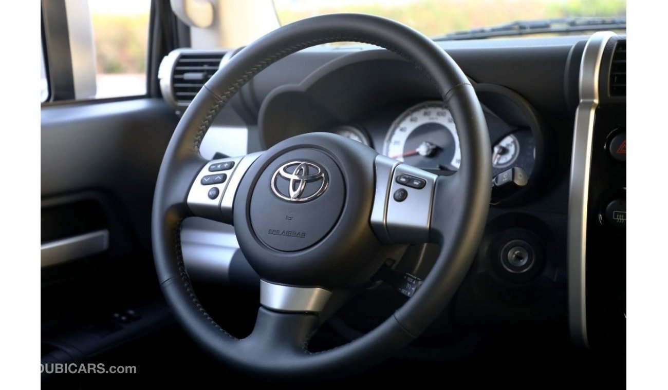 تويوتا إف جي كروزر تويوتا إف جي كروزر 2023 4.0 فل أوبشن - أسود من الداخل رمادي | تصدير فقط