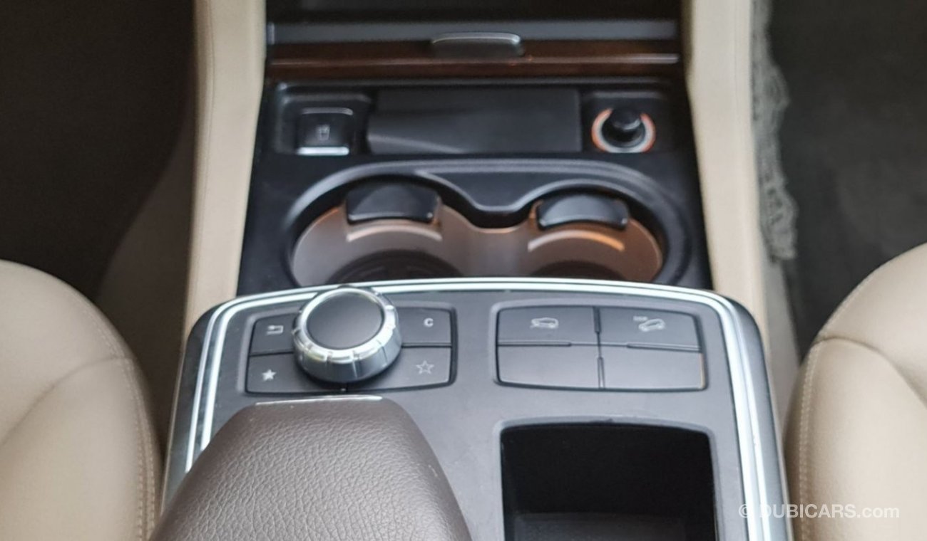 Mercedes-Benz ML 400 Std 3.5L V6 2015 GCC Perfect Condition