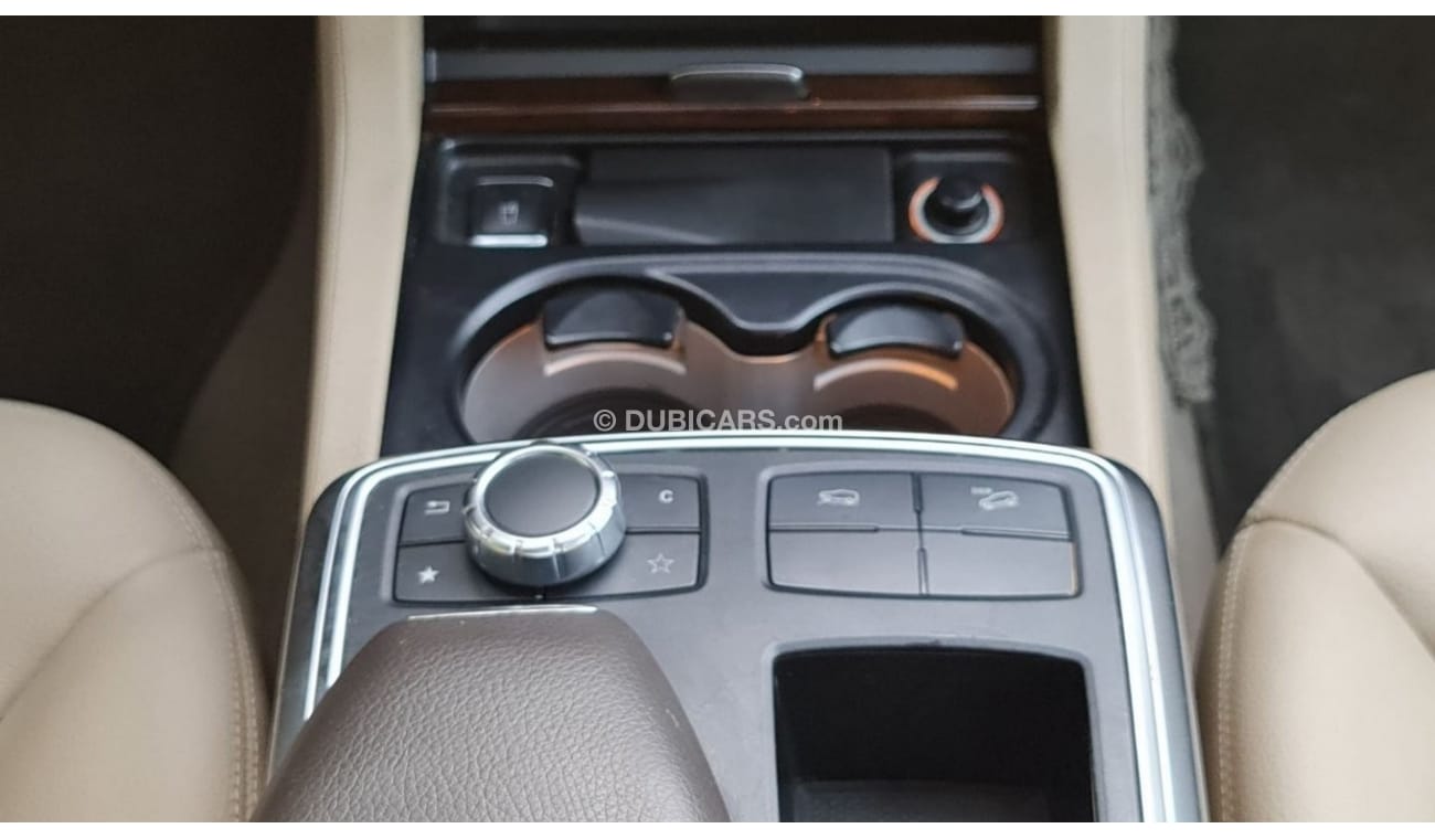 Mercedes-Benz ML 400 Std 3.5L V6 2015 GCC Perfect Condition