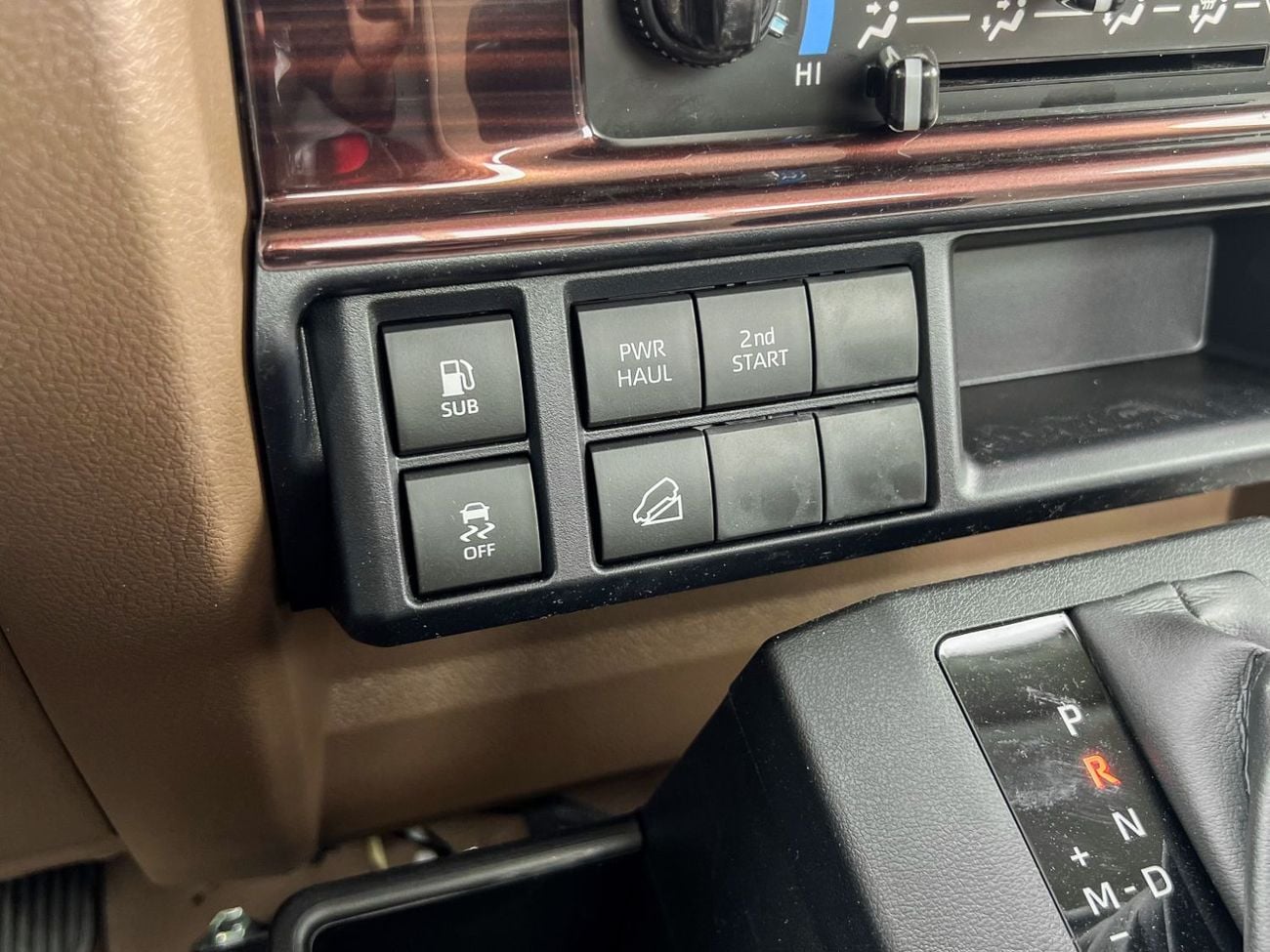 تويوتا لاند كروزر بيك آب EXPORT ONLY - Toyota LC79 SC STD 4.0L Petrol A/T