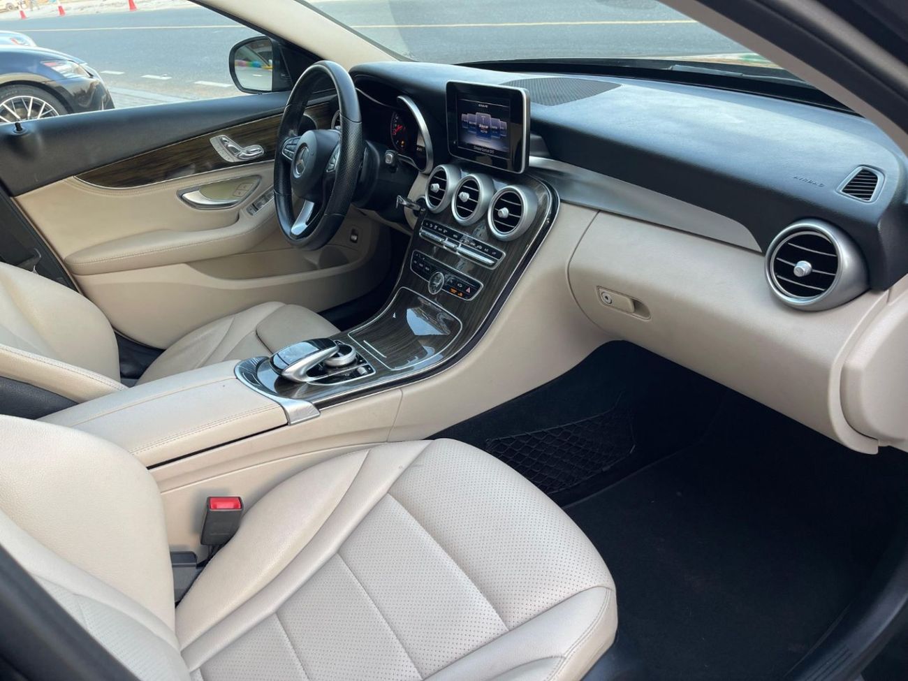 Mercedes Benz C300 AMG Pack 2.0L 2.0L V4 / C63 ///AMG KIT / IN PERFECT CONDITION / LOW MILEAGE