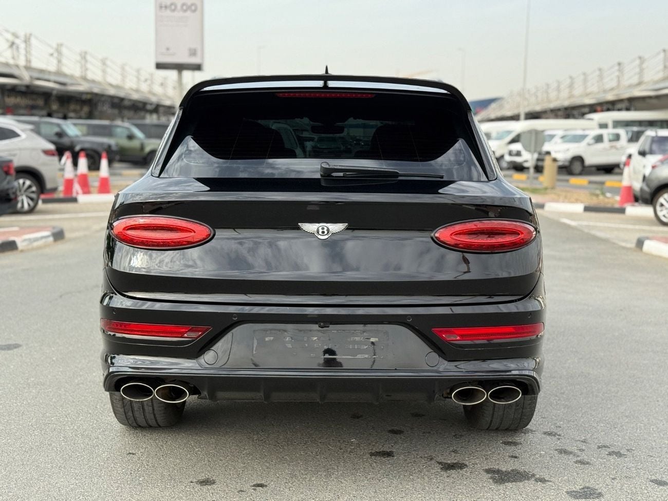 بنتلي بينتايجا LP-640 S Black Edition 4.0T