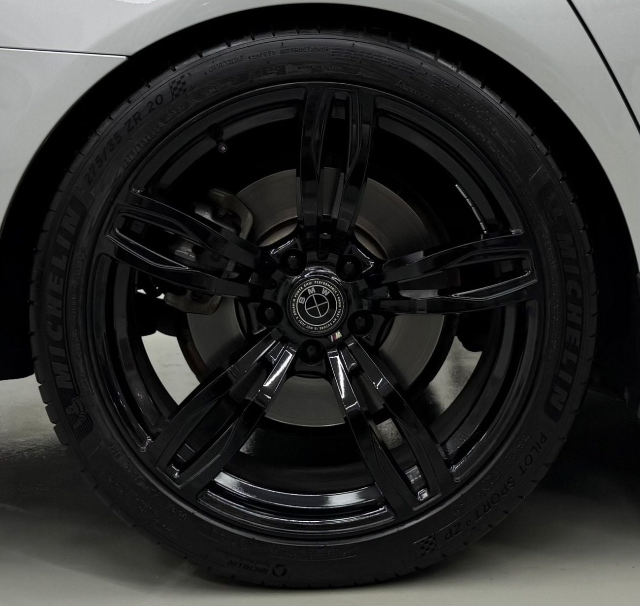 BMW M550i Original paint .. V8 .. Low Milegea .. Perfect Condition