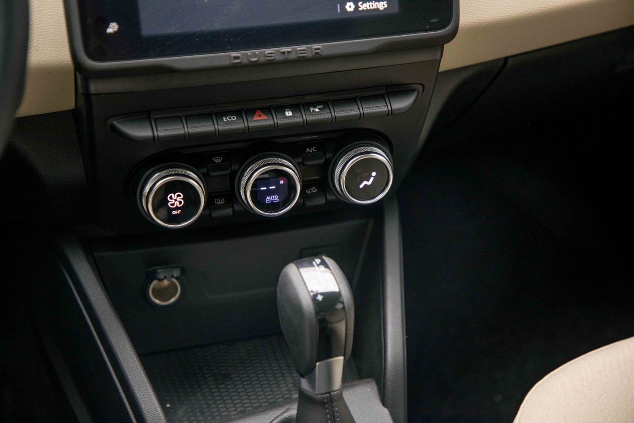 Renault Duster SE 1.6L - Grey Inside Black | Export Only