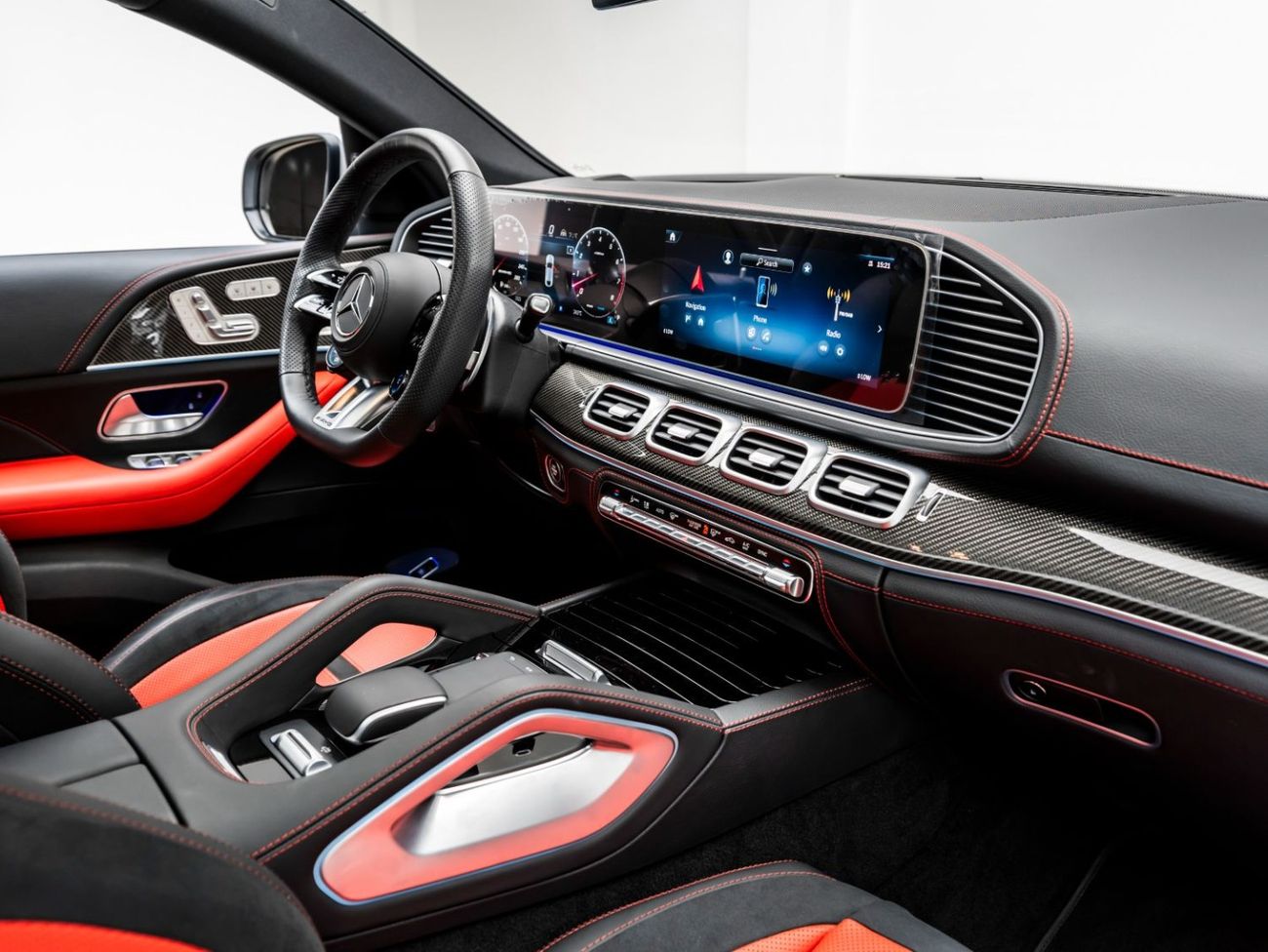 Mercedes-Benz GLE 53 AMG Premium + 3.0L 2024 Mercedes GLE 53 AMG, 2029 Mercedes Warranty, Low KMs, GCC