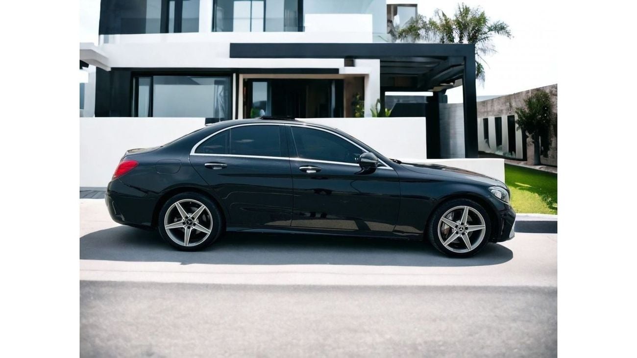 Mercedes-Benz C 300 Luxury Mercedes C300 AMG 2018 - US Specs - No Accident History - Available on ZERO Down Payment
