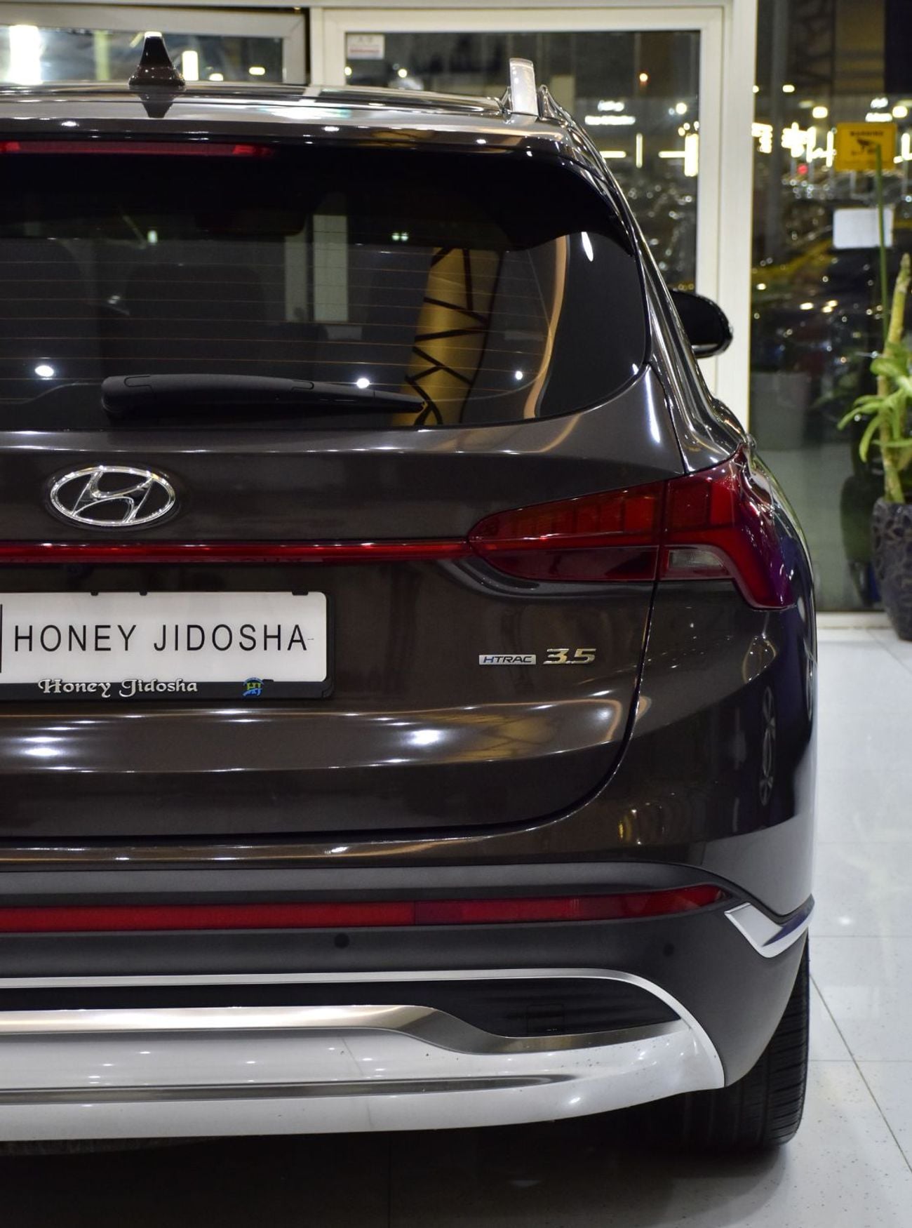 هيونداي سانتا في EXCELLENT DEAL for our Hyundai SantaFe 3.5L ( 2023 Model ) in Grey / Brown Color GCC Specs