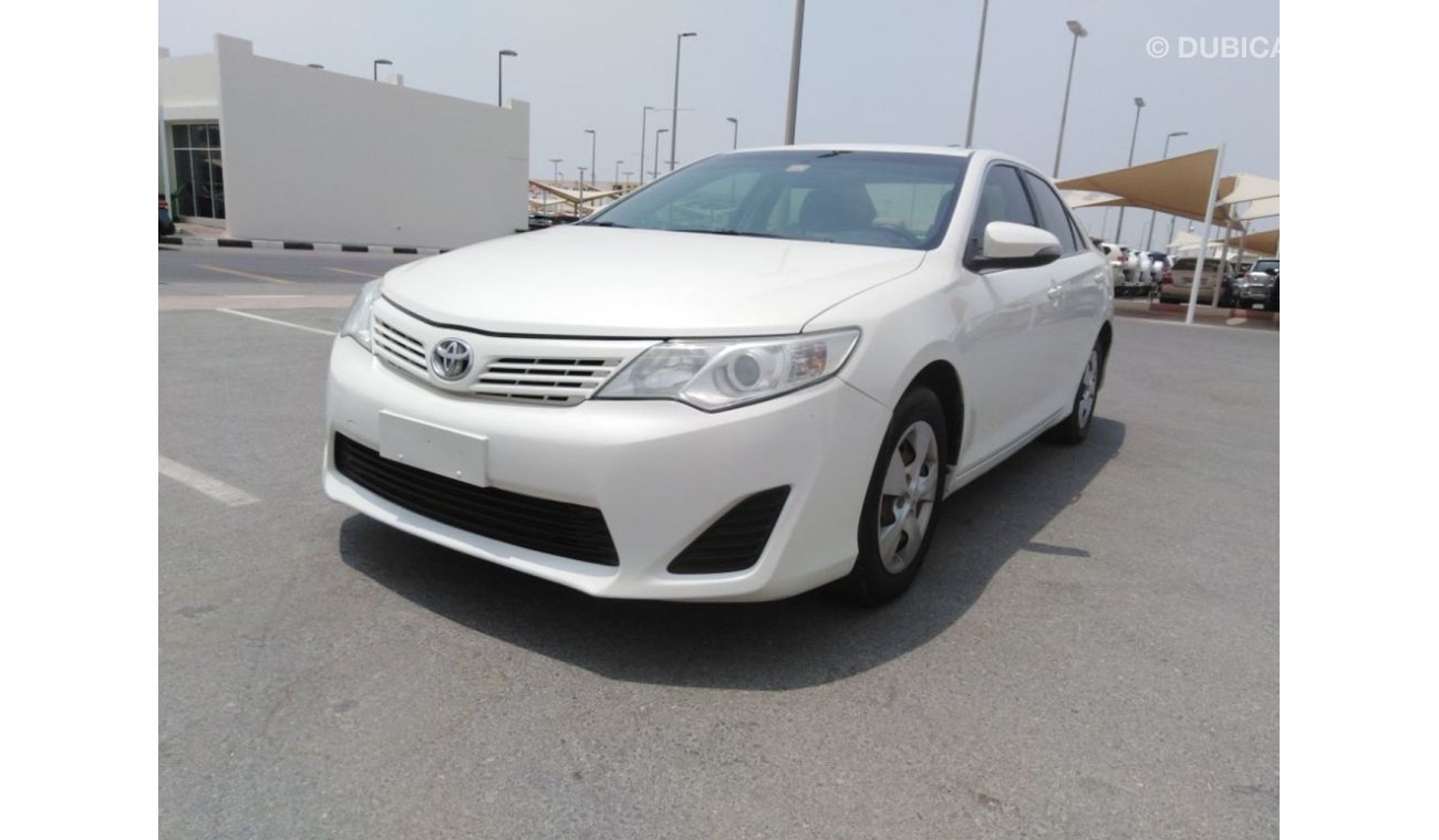 Toyota Camry Toyota camrey 2014 gcc very good car