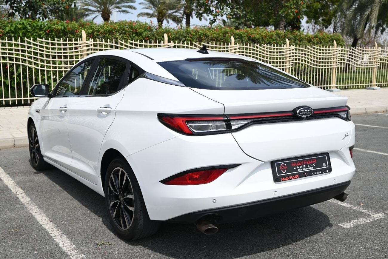جاك J7 HOT DEALS - 0% DP - JAC J7 LUXURY 2023 - LOW MILEAGE - FIRST OWNER - MINT CONDITION