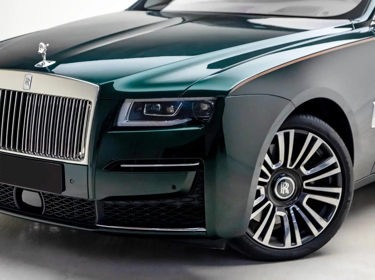 Rolls Royce Ghost Silver Badge