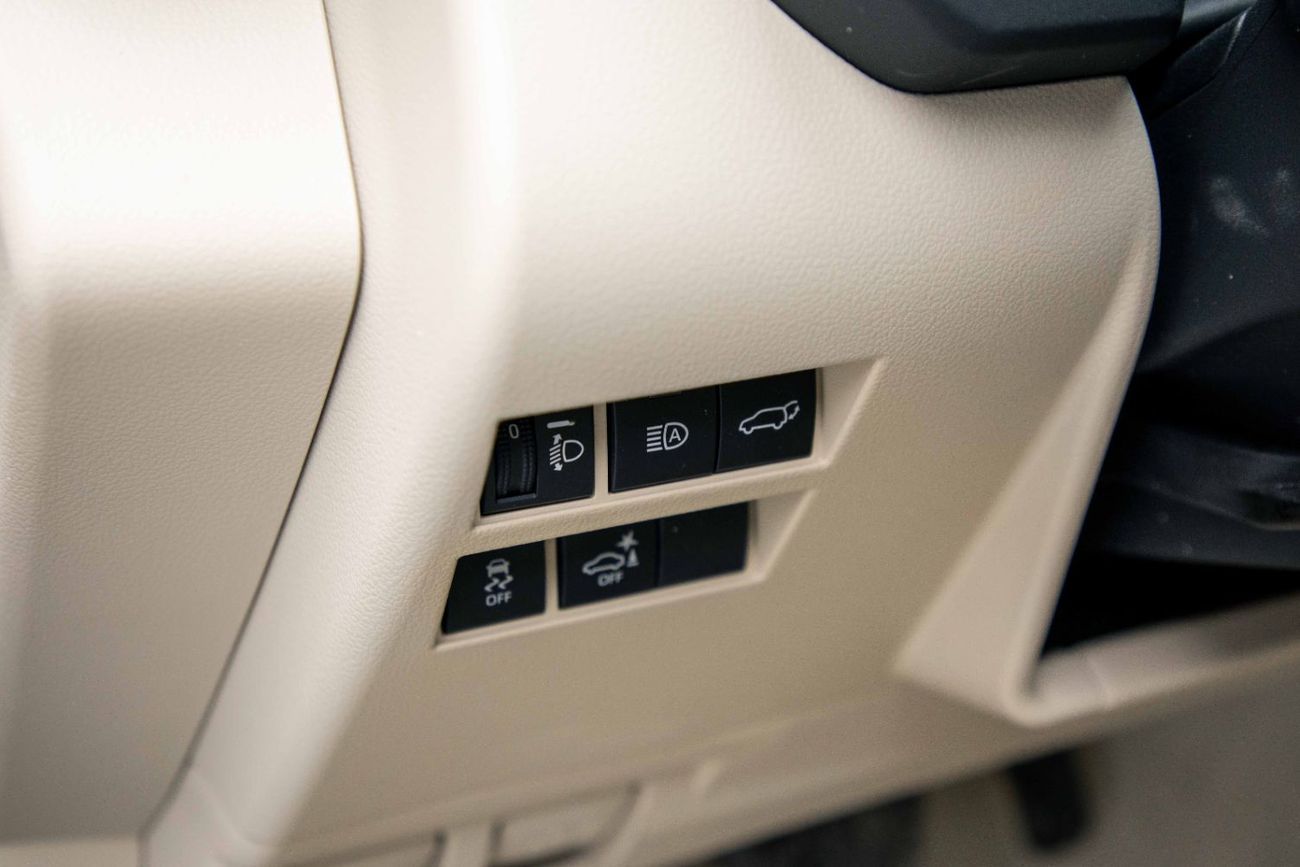 تويوتا لاند كروزر GXR 4.0L - Grey Mettalic Inside Beige | Export Only