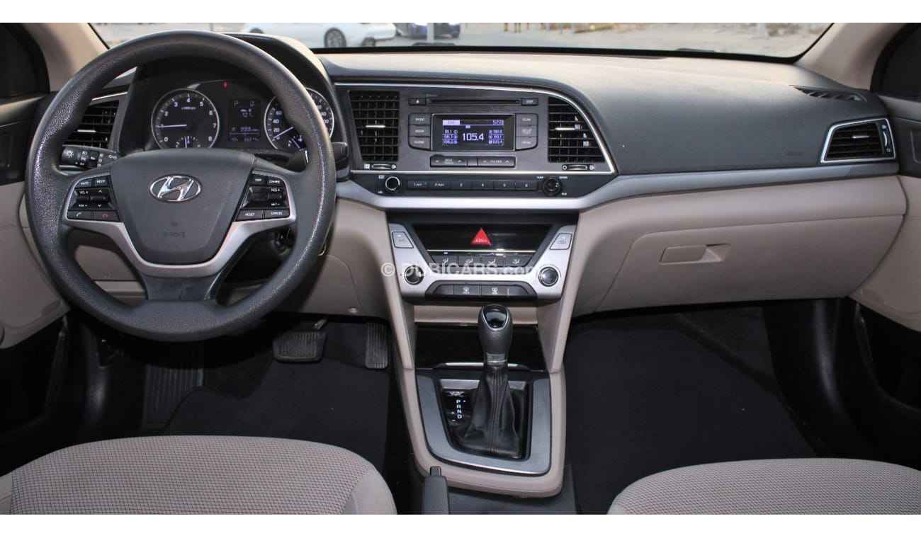 Hyundai Elantra Hyundai Elantra 2017, GCC, in excellent condition, without paint, without accidents, very clean from