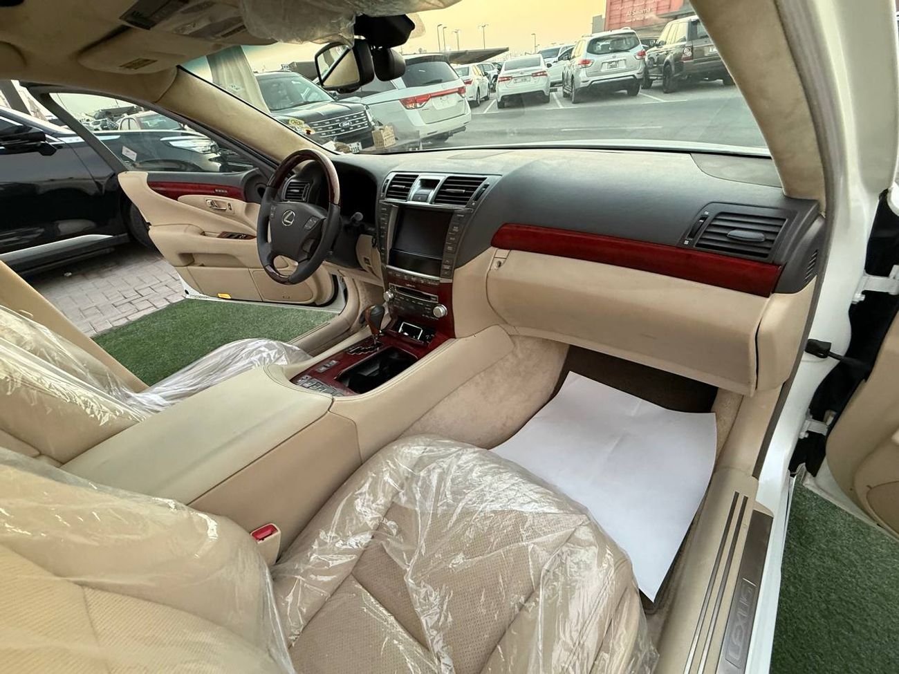 Lexus LS460 SWB luxury, comfort, and performance