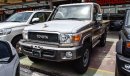 Toyota Land Cruiser Pick Up LX V6 4WD