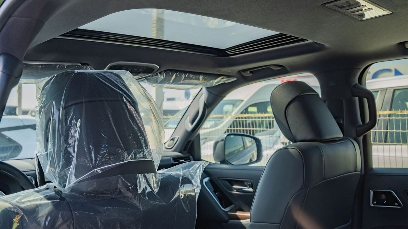 Toyota Land Cruiser 2025 Toyota Land Cruiser 300 GXR 3.3L Twin Turbo Diesel AT (Black)