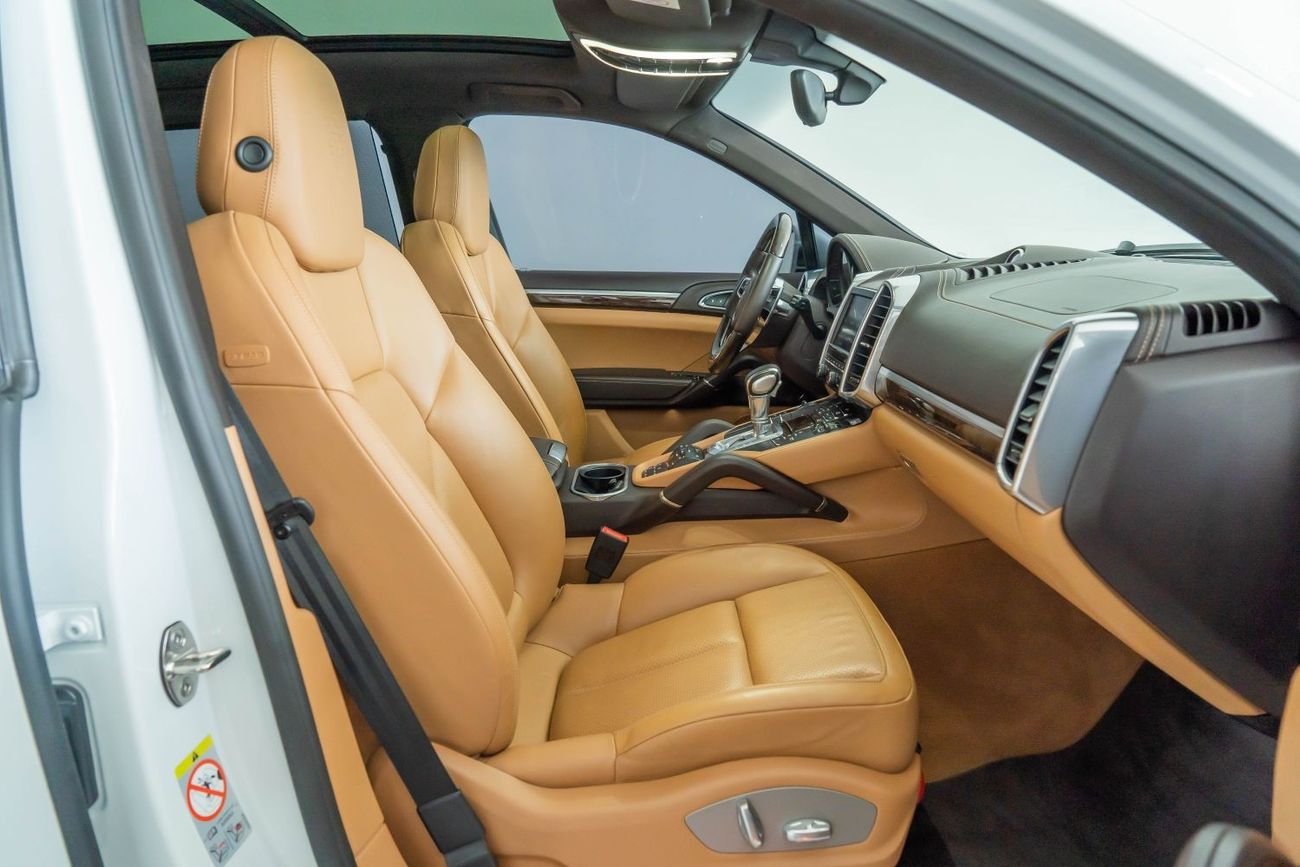 Porsche Cayenne 2015 Porsche Cayenne S 3.6L V6 / Full-Service History