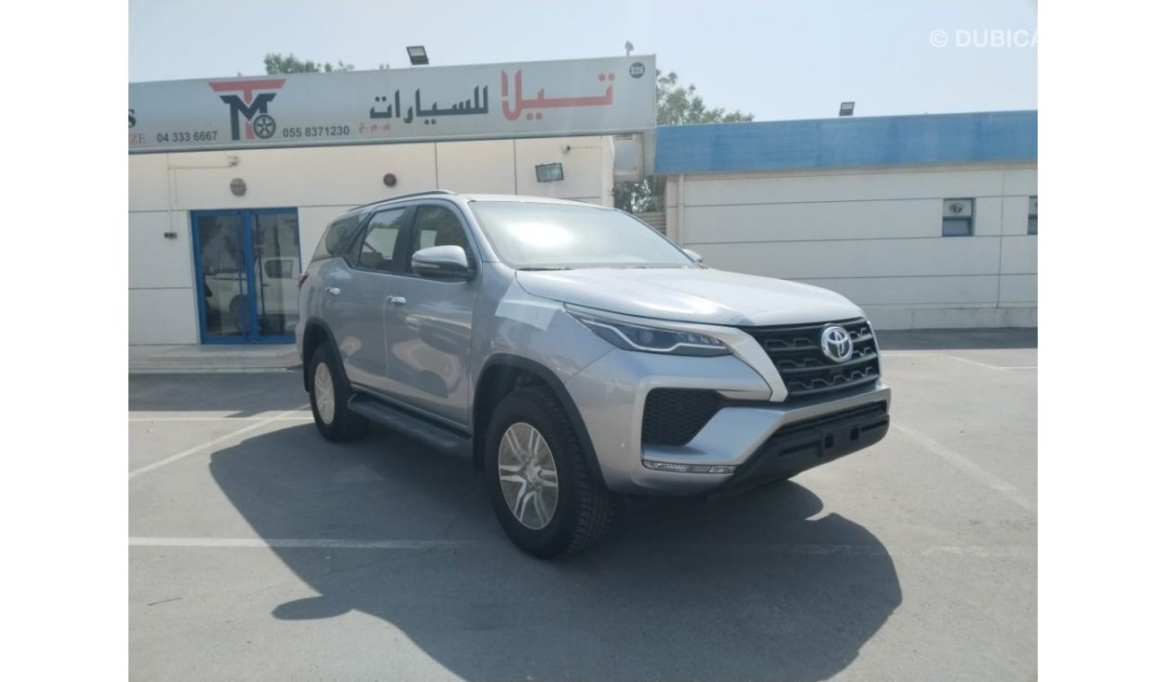 تويوتا فورتونر TOYOTA FORTUNER 2.7 AT 4X4 SILVER 2022