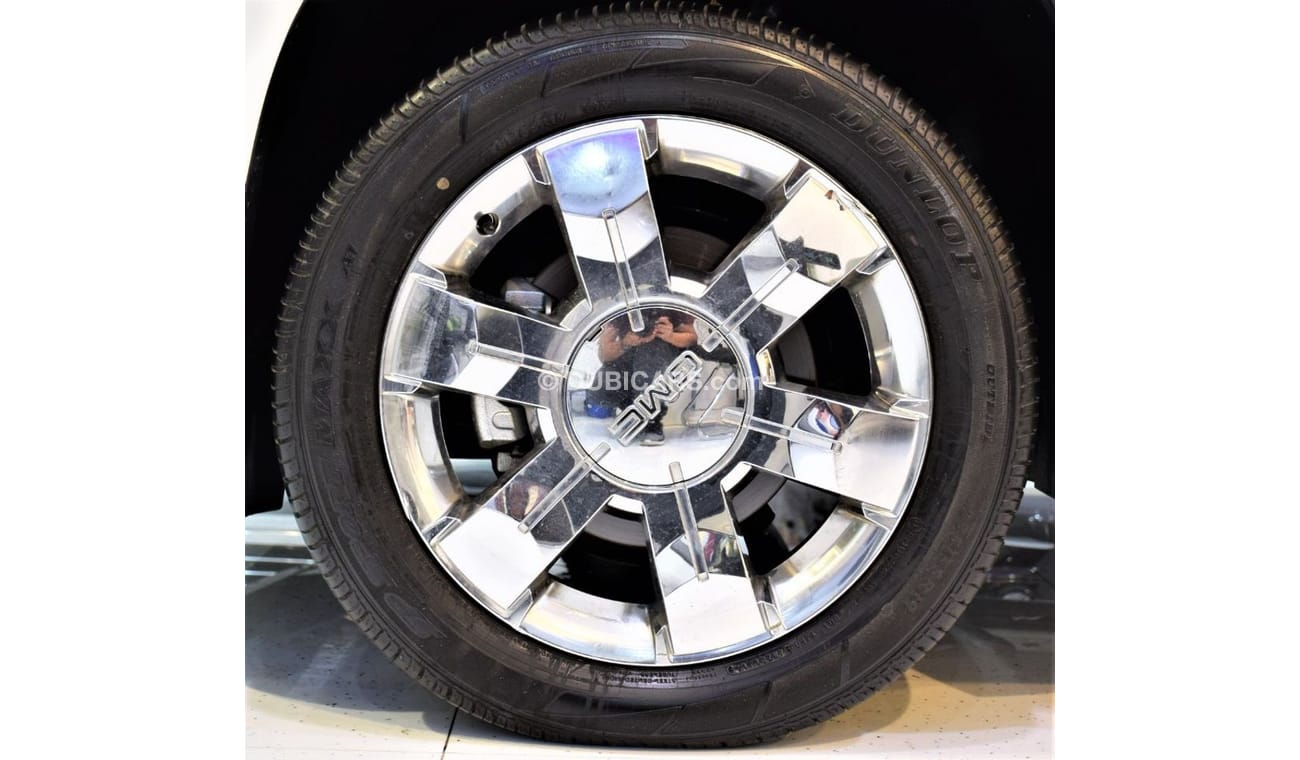 GMC Terrain ONLY 49,000 KM! ORIGINAL PAINT ( صبغ وكاله ) GMC Terrain AWD 2015 Model!! in White Color! GCC