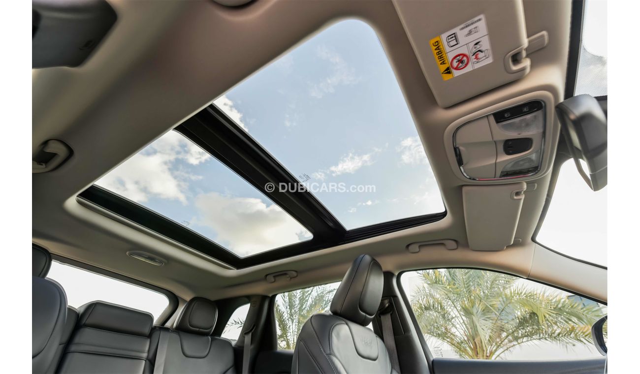 Jeep Cherokee 3.2L V6 Limited - 2016 - 7000 Kms Only! - AED 1,938 PM - 0 Downpayment