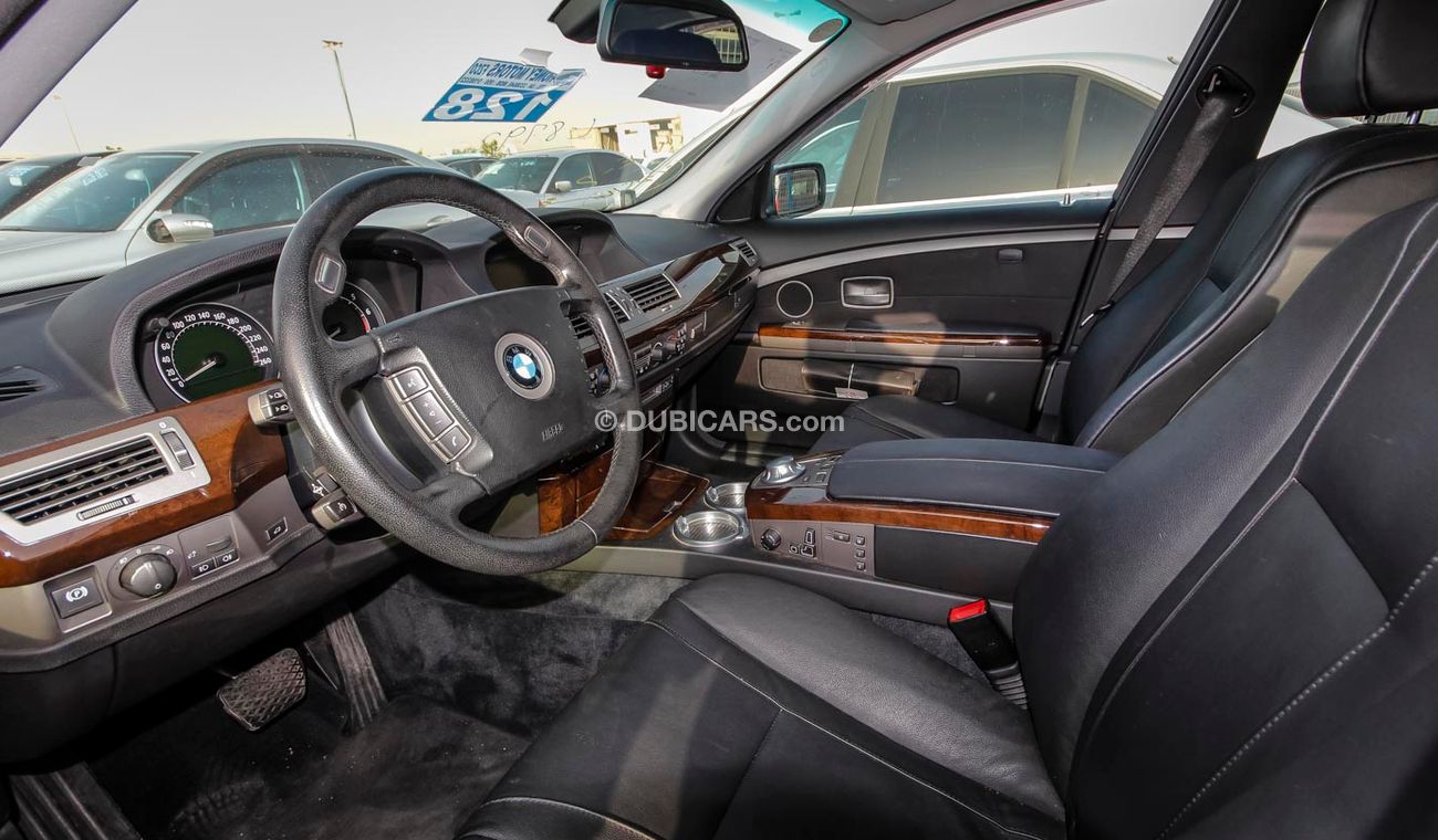 بي أم دبليو 735 i