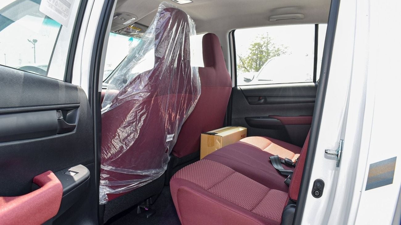 Toyota Hilux 2.7L M/T. RWD